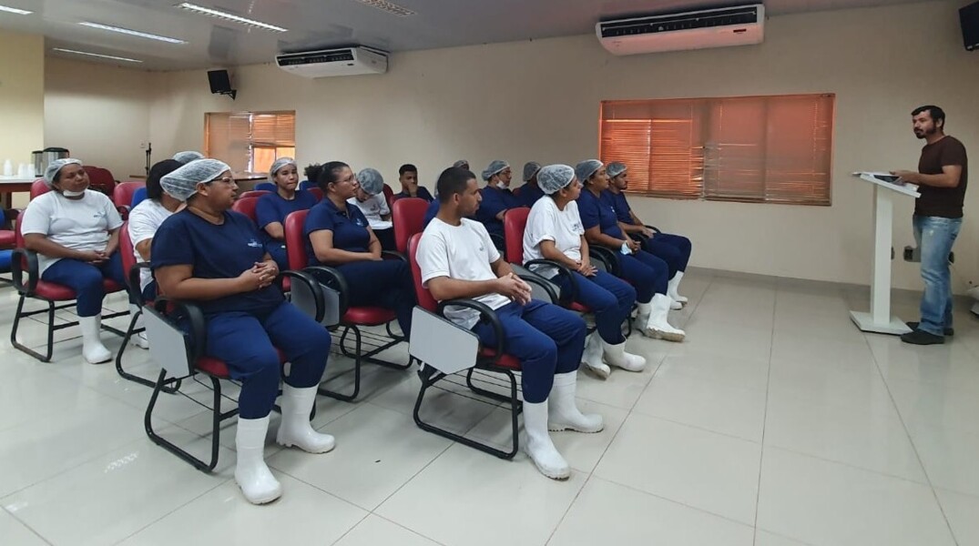 sesmt-realiza-treinamento-sobre-biosseguranca-com-equipe-terceirizada-de-higienizacao
